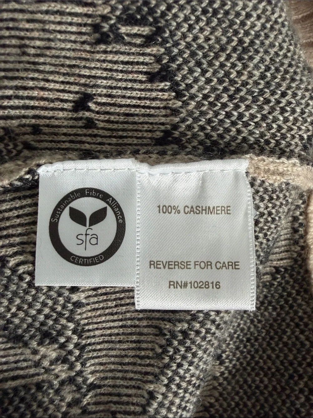 Garnet Hill Irish 100% Cashmere Cardigan - Picture 6 of 10